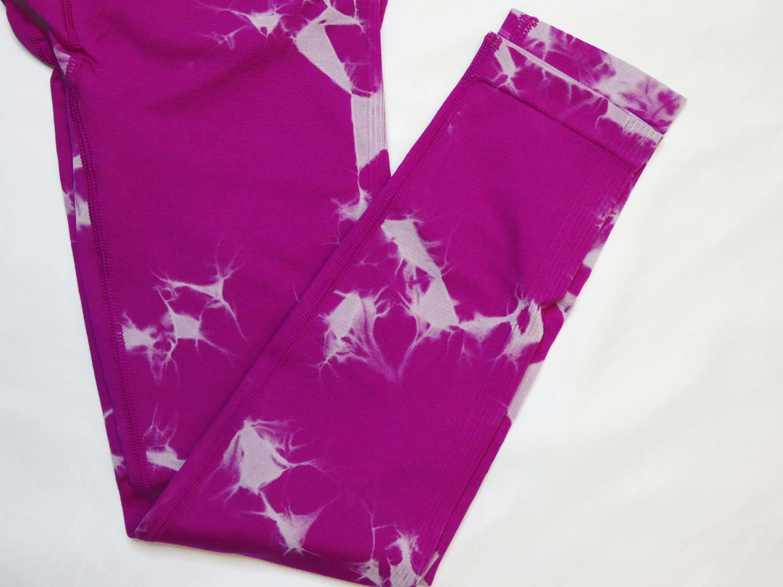 Leggins Levanta Cola Tie Dye - Morado - FIT & SEXI